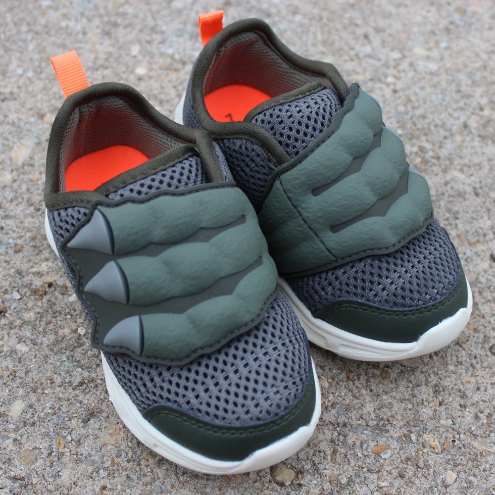 Carter's Toddler Light Up Olive Green Dinosaur Slip-On Sneakers Sz 7